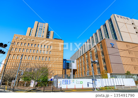 東京　板橋区　帝京大学と帝京大学医学部附属病院 135491790