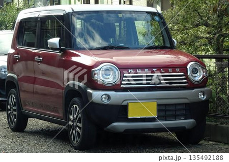 赤い軽自動車 135492188