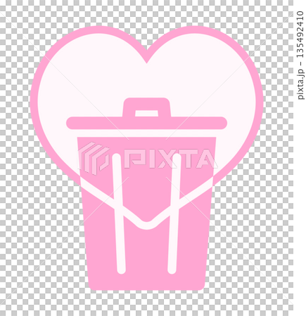 垃圾桶和心形戒指 135492410