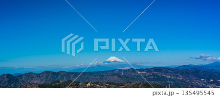 大室山登山リフト 山頂からの富士山　パノラマ【静岡県伊東市】 135495545