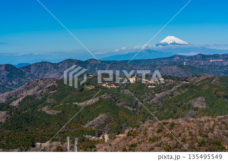 大室山登山リフト 山頂からの富士山【静岡県伊東市】 135495549