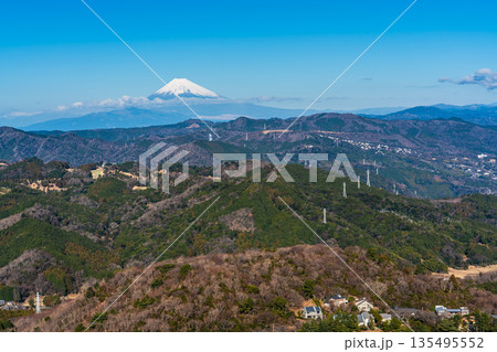 大室山登山リフト 山頂からの富士山【静岡県伊東市】 135495552