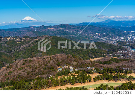 大室山登山リフト 山頂からの富士山【静岡県伊東市】 135495558