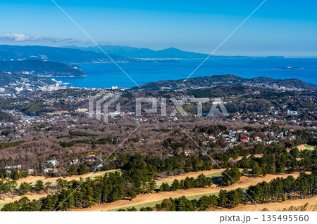 大室山登山リフト 山頂からの富士山【静岡県伊東市】 135495560