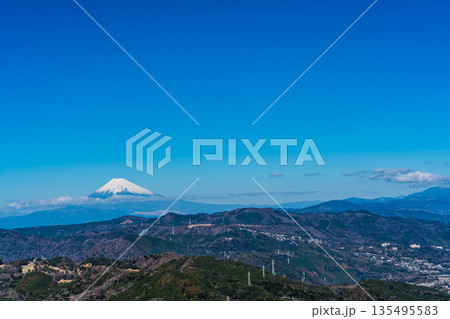大室山登山リフト 山頂からの富士山【静岡県伊東市】 135495583