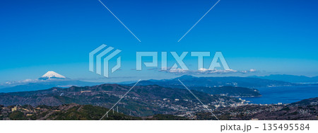 大室山登山リフト 山頂からの富士山　パノラマ【静岡県伊東市】 135495584