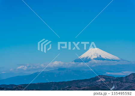 大室山登山リフト 山頂からの富士山【静岡県伊東市】 大室山登山リフト 山頂からの富士山【静岡県伊東市】 135495592