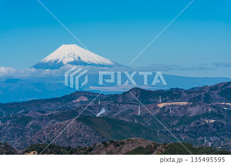 大室山登山リフト 山頂からの富士山【静岡県伊東市】 135495595