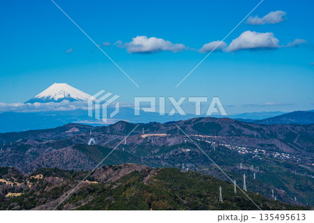 大室山登山リフト 山頂からの富士山【静岡県伊東市】 135495613