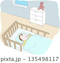部屋のベビーベッドで眠る赤ちゃんのイラスト 135498117