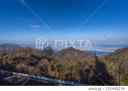 【瀬戸内海国立公園】冬の金甲山から見た岡山市街2 岡山県岡山市・玉野市 【瀬戸内海国立公園】冬の金甲山から見た岡山市街2 岡山県岡山市・玉野市 135498234