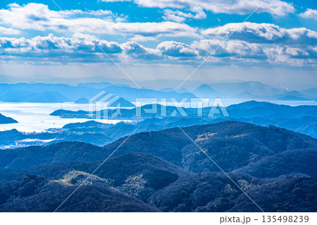 【瀬戸内海国立公園】冬の金甲山から見た造船所と備讃瀬戸1 岡山県岡山市・玉野市 【瀬戸内海国立公園】冬の金甲山から見た造船所と備讃瀬戸1 岡山県岡山市・玉野市 135498239