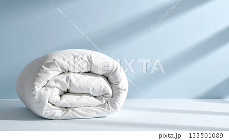 冬の快適さを示すブランケット 冬の快適さを示すブランケット 135501089