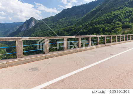 Perspective view of the road at Durdevica Tara Bridge 135501302