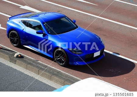 青い国産スポーツカー　イメージ 135501685