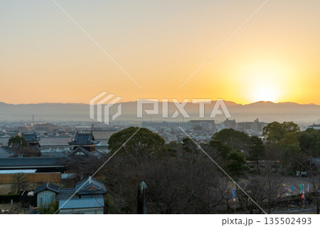 《商用撮影許可取得済》大和郡山郡山城天守台から見た日の出の景色 《商用撮影許可取得済》大和郡山郡山城天守台から見た日の出の景色 135502493