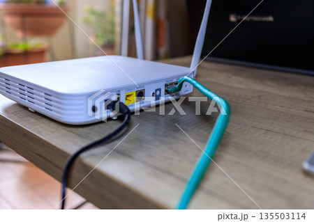 デバイス数が多くても安定した接続が可能なビジネスWIFI デバイス数が多くても安定した接続が可能なビジネスWIFI 135503114