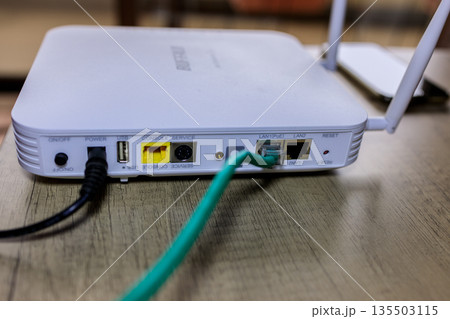 デバイス数が多くても安定した接続が可能なビジネスWIFI 135503115