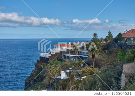 Beautiful holiday home with sea views in the protected landscape of the Rambla de Castro, Los Realejos, Tenerife 135504521