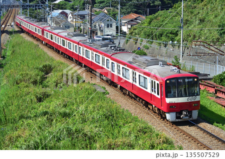 京急久里浜線　京急長沢－YRP野比　京急　600形　655編成 135507529