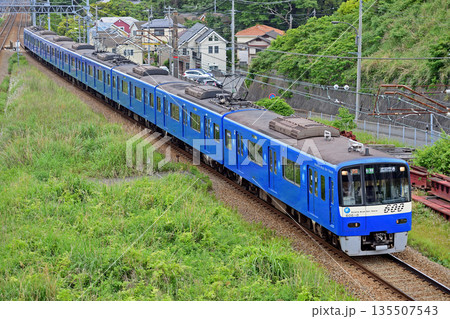 京急久里浜線　京急長沢－YRP野比　京急　600形　606編成 135507543