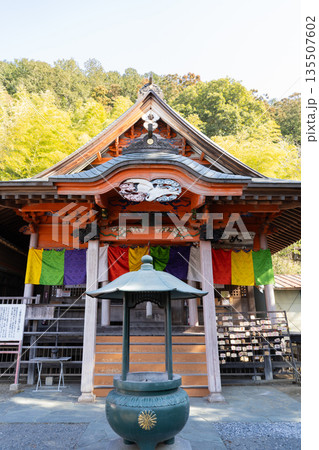 天台宗石青山大聖寺の拝殿 135507602