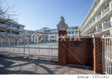 東京都港区にある慶應義塾中等部 135511612