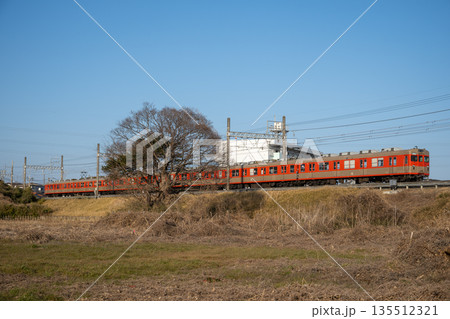 東武アーバンパークライン8000系電車　丸目　8111F  135512321