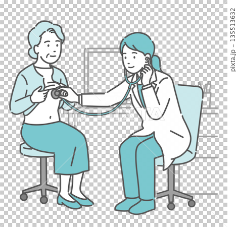 白衣を着た女性医師による高齢女性の聴診・診察のイラスト 白衣を着た女性医師による高齢女性の聴診・診察のイラスト 135513632