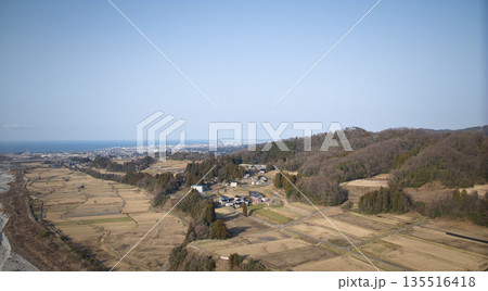 富山県東部を流れる早月川周辺の風景 135516418