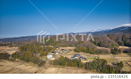 富山県東部を流れる早月川周辺の風景 富山県東部を流れる早月川周辺の風景 135516428