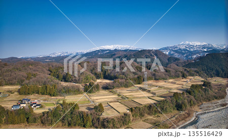 富山県東部を流れる早月川周辺の風景 富山県東部を流れる早月川周辺の風景 135516429