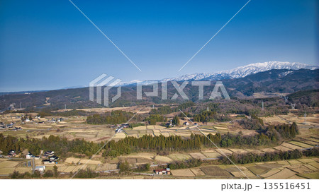 富山県東部を流れる早月川周辺の風景 富山県東部を流れる早月川周辺の風景 135516451