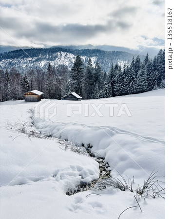Winter alpine village Bavaria Zugspitze 135518167