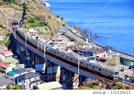 東海道本線 早川-根府川 JR東日本 E231系1000番台 東海道本線 早川-根府川 JR東日本 E231系1000番台 135520415