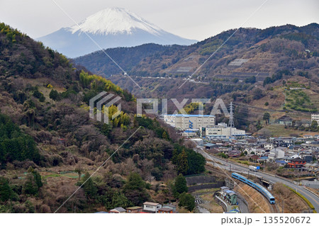 御殿場線　山北－東山北　小田急　60000形　ふじさん 135520672