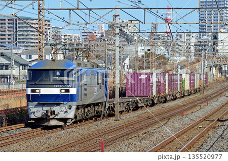 東海道本線　相模貨物　JR貨物　EF210-105（吹田） 135520977