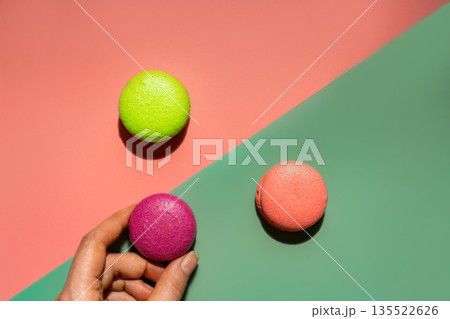 Cookie macaron or macaroon Cookie macaron or macaroon 135522626
