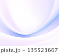 パステル色が広がる清潔感ある抽象的な波模様背景 135523667