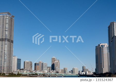 豊洲から春海橋方面の高層マンションを見た風景 135524367