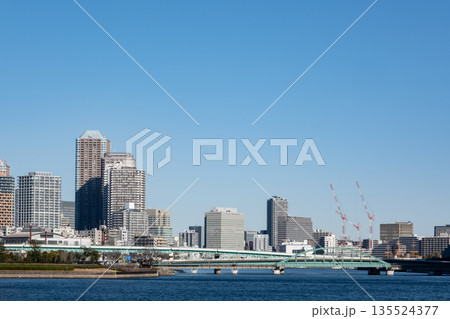 豊洲から春海橋方面の高層マンションを見た風景 135524377