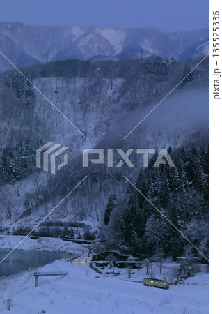 雪景色の飯山線 雪景色の飯山線 135525336
