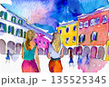 カラフルな建物を散策する観光客女性 135525345