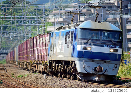 東海道本線　真鶴　JR貨物　EF210-112（新鶴見） 135525692