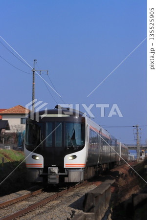 冬晴れの高山本線を疾走するJR東海HC85系気動車_2026/1/17撮影 135525905