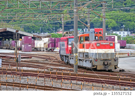 東海道本線 相模貨物 JR貨物 DE11-2003(新鶴見)+EH500-901(仙台) 東海道本線 相模貨物 JR貨物 DE11-2003(新鶴見)+EH500-901(仙台) 135527152
