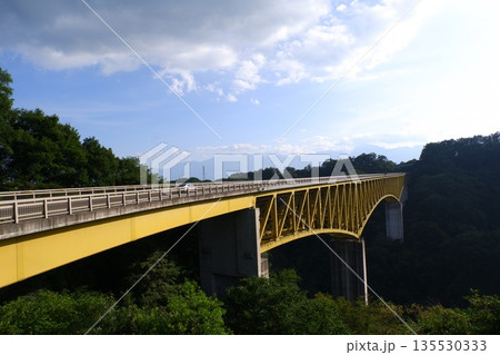 清里高原道路に架かる八ヶ岳高原大橋 清里高原道路に架かる八ヶ岳高原大橋 135530333