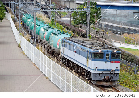 東海道本線 桜木町-東高島 JR貨物 EF65-2097(新鶴見) 東海道本線 桜木町-東高島 JR貨物 EF65-2097(新鶴見) 135530643