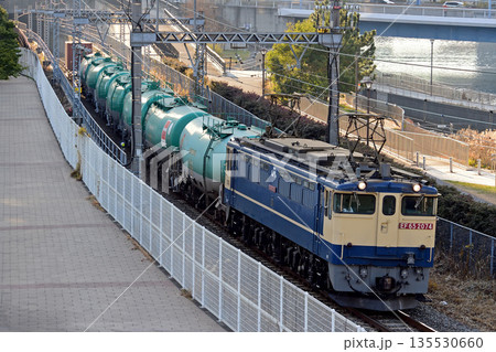 東海道本線　桜木町－東高島　JR貨物　EF65-2074（新鶴見） 135530660