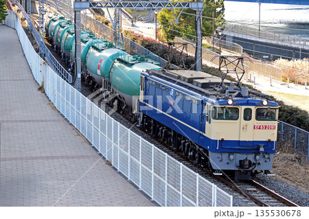 東海道本線　桜木町－東高島　JR貨物　EF65-2091（新鶴見） 135530678